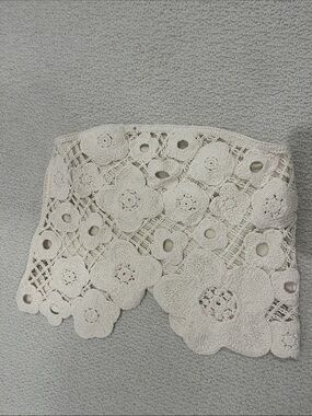 Lulu's Crochet Floral Lace Tube Top in Cream